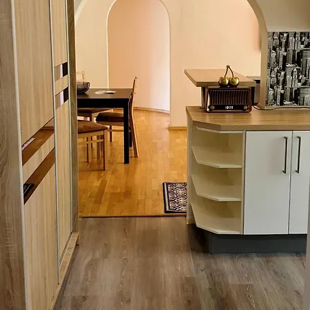 Апартаменты Vrana Apartment, V Tichej Lokalite, Centrum 10 Min, Zvierata A Deti Vitane Попрад